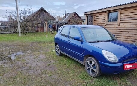 Daihatsu Sirion, 2001 год, 100 000 рублей, 2 фотография