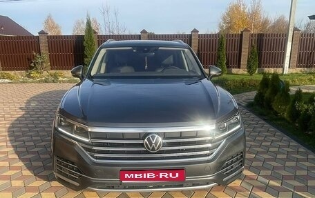 Volkswagen Touareg III, 2021 год, 5 150 000 рублей, 1 фотография