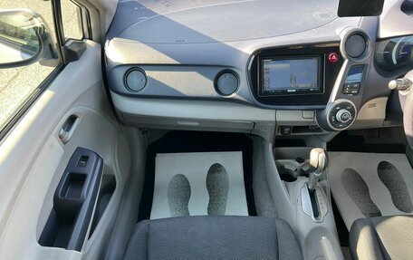 Honda Insight II рестайлинг, 2010 год, 899 999 рублей, 18 фотография