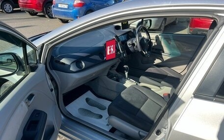 Honda Insight II рестайлинг, 2010 год, 899 999 рублей, 10 фотография