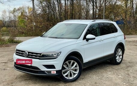 Volkswagen Tiguan II, 2017 год, 2 500 000 рублей, 3 фотография