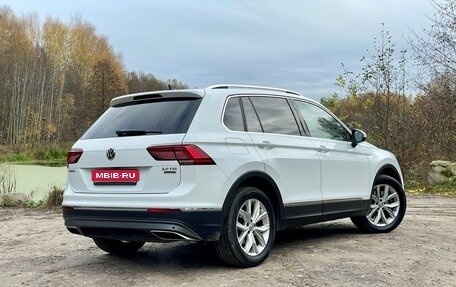 Volkswagen Tiguan II, 2017 год, 2 500 000 рублей, 2 фотография