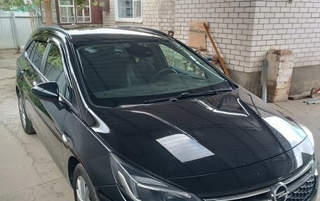 Opel Astra K, 2017 год, 1 250 000 рублей, 2 фотография