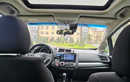 Honda Fit III, 2017 год, 1 580 000 рублей, 12 фотография