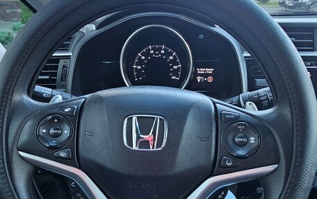 Honda Fit III, 2017 год, 1 580 000 рублей, 16 фотография