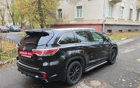 Toyota Highlander III, 2015 год, 2 679 000 рублей, 4 фотография