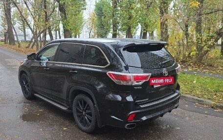 Toyota Highlander III, 2015 год, 2 679 000 рублей, 5 фотография