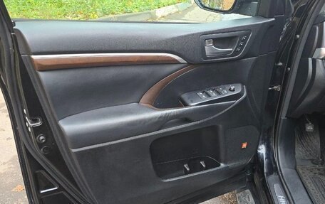 Toyota Highlander III, 2015 год, 2 679 000 рублей, 13 фотография