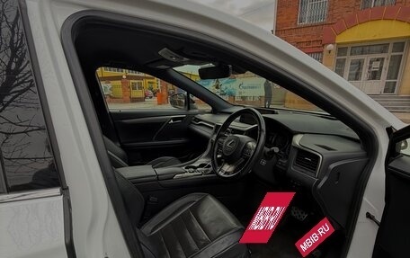 Lexus RX IV рестайлинг, 2018 год, 4 300 000 рублей, 7 фотография