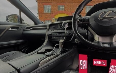 Lexus RX IV рестайлинг, 2018 год, 4 300 000 рублей, 8 фотография