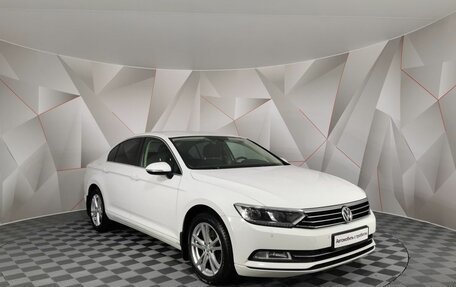 Volkswagen Passat B8 рестайлинг, 2017 год, 1 735 000 рублей, 3 фотография