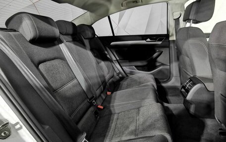 Volkswagen Passat B8 рестайлинг, 2017 год, 1 735 000 рублей, 12 фотография