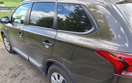 Mitsubishi Outlander III рестайлинг 3, 2015 год, 1 530 000 рублей, 4 фотография