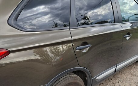 Mitsubishi Outlander III рестайлинг 3, 2015 год, 1 530 000 рублей, 5 фотография