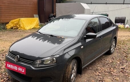 Volkswagen Polo VI (EU Market), 2011 год, 700 000 рублей, 2 фотография