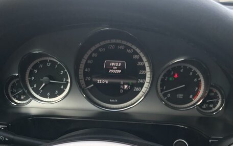 Mercedes-Benz E-Класс, 2012 год, 1 900 000 рублей, 11 фотография
