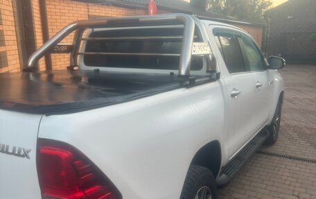 Toyota Hilux VIII, 2017 год, 3 550 000 рублей, 5 фотография