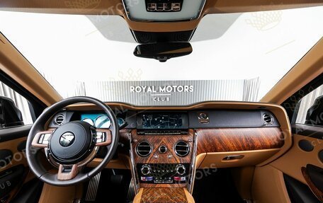 Rolls-Royce Cullinan, 2019 год, 30 900 000 рублей, 7 фотография