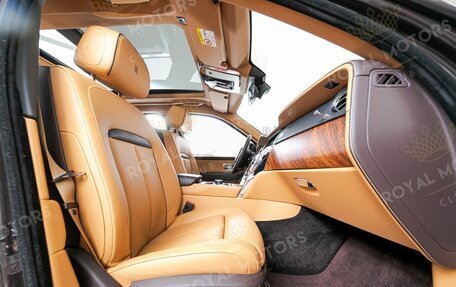 Rolls-Royce Cullinan, 2019 год, 30 900 000 рублей, 8 фотография