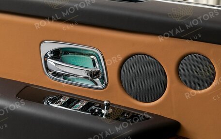 Rolls-Royce Cullinan, 2019 год, 30 900 000 рублей, 15 фотография