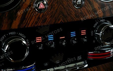 Rolls-Royce Cullinan, 2019 год, 30 900 000 рублей, 11 фотография