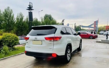 Toyota Highlander III, 2021 год, 2 930 000 рублей, 2 фотография
