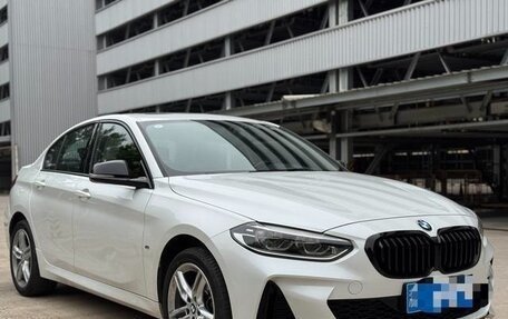 BMW 1 серия, 2022 год, 1 823 000 рублей, 3 фотография