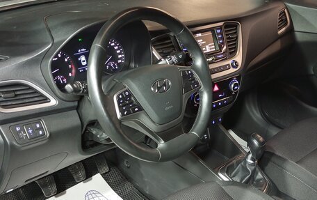 Hyundai Solaris II рестайлинг, 2018 год, 850 000 рублей, 7 фотография