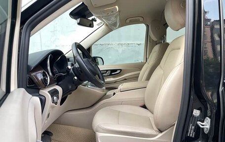 Mercedes-Benz V-Класс, 2022 год, 5 300 000 рублей, 10 фотография
