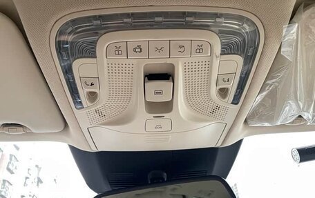 Mercedes-Benz V-Класс, 2022 год, 5 300 000 рублей, 12 фотография