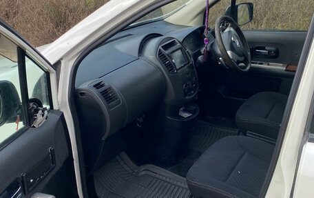 Nissan Lafesta I, 2006 год, 370 000 рублей, 10 фотография