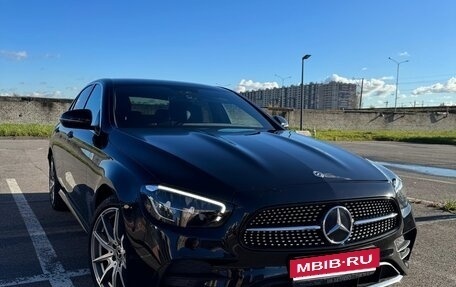 Mercedes-Benz E-Класс, 2021 год, 5 100 000 рублей, 1 фотография