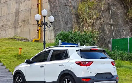 KIA Stonic, 2020 год, 1 500 000 рублей, 4 фотография