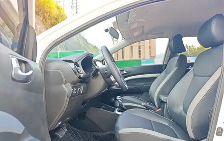 KIA Stonic, 2020 год, 1 500 000 рублей, 8 фотография