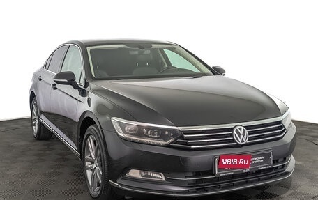 Volkswagen Passat B8 рестайлинг, 2018 год, 1 850 000 рублей, 3 фотография