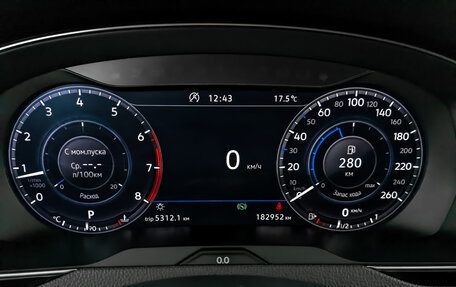 Volkswagen Passat B8 рестайлинг, 2018 год, 1 850 000 рублей, 16 фотография