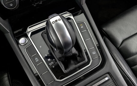 Volkswagen Passat B8 рестайлинг, 2018 год, 1 850 000 рублей, 26 фотография