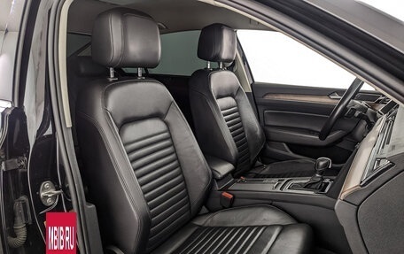 Volkswagen Passat B8 рестайлинг, 2018 год, 1 850 000 рублей, 23 фотография