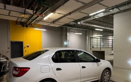 Renault Logan II, 2017 год, 700 000 рублей, 6 фотография