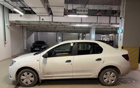 Renault Logan II, 2017 год, 700 000 рублей, 8 фотография