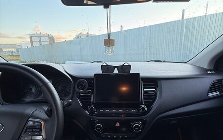 Hyundai Solaris II рестайлинг, 2020 год, 1 650 000 рублей, 15 фотография