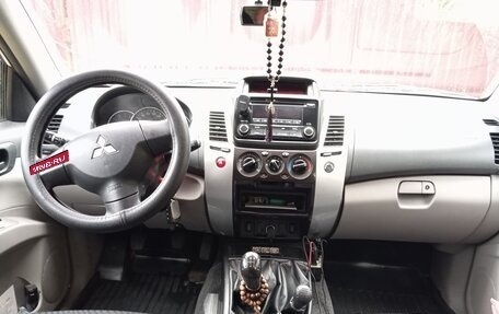 Mitsubishi Pajero Sport II рестайлинг, 2014 год, 1 895 000 рублей, 10 фотография