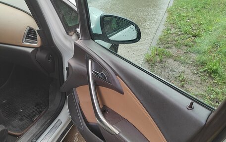 Opel Astra J, 2011 год, 400 000 рублей, 9 фотография