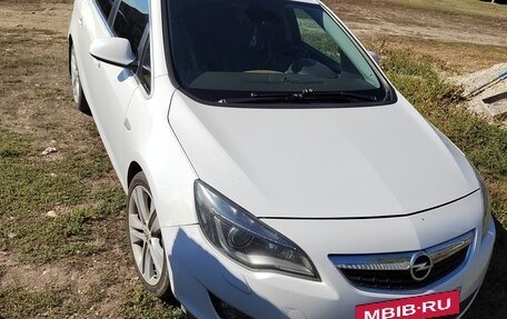 Opel Astra J, 2011 год, 400 000 рублей, 3 фотография