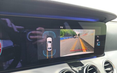 Mercedes-Benz E-Класс, 2022 год, 3 850 000 рублей, 19 фотография
