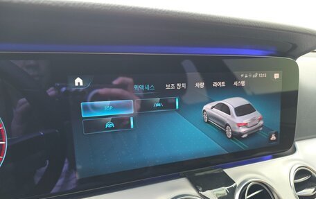 Mercedes-Benz E-Класс, 2022 год, 3 850 000 рублей, 15 фотография