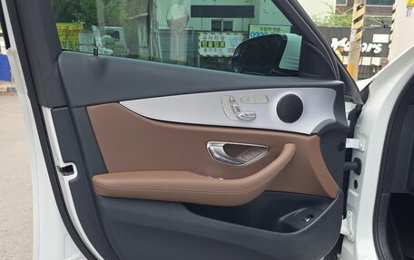 Mercedes-Benz E-Класс, 2022 год, 3 850 000 рублей, 16 фотография