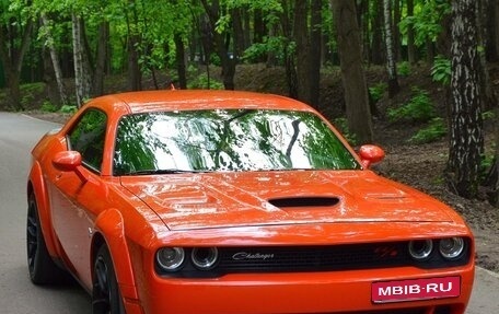Dodge Challenger III рестайлинг 2, 2022 год, 9 500 000 рублей, 1 фотография