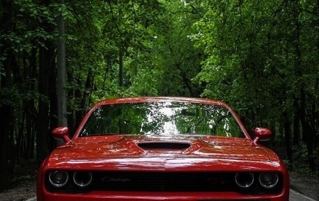 Dodge Challenger III рестайлинг 2, 2022 год, 9 500 000 рублей, 6 фотография