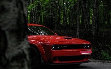 Dodge Challenger III рестайлинг 2, 2022 год, 9 500 000 рублей, 10 фотография